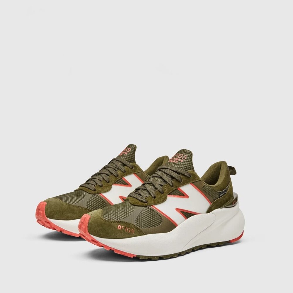 BRAND NEW WITH TAGS FIGS | New Balance 3447 GORE-TEX® size   M6.5/W8